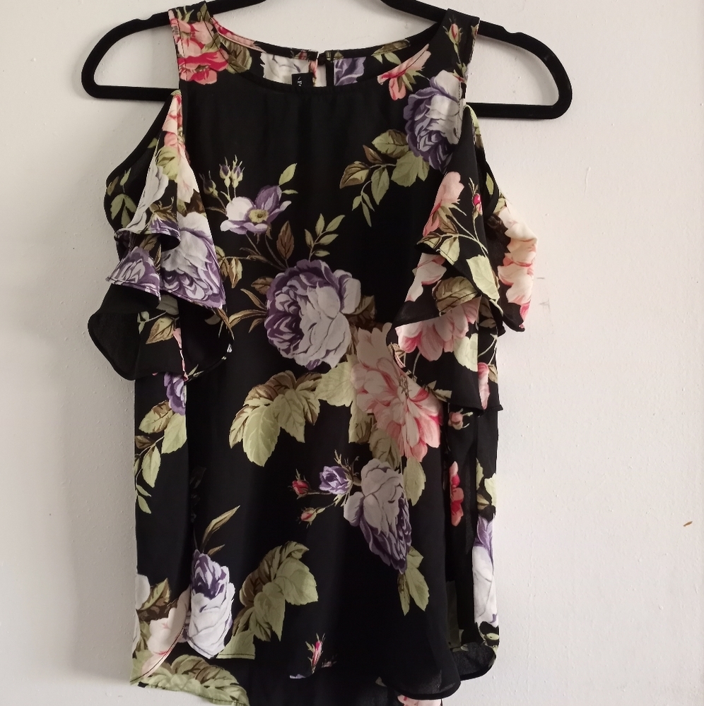 Stitch fix cold shoulder top